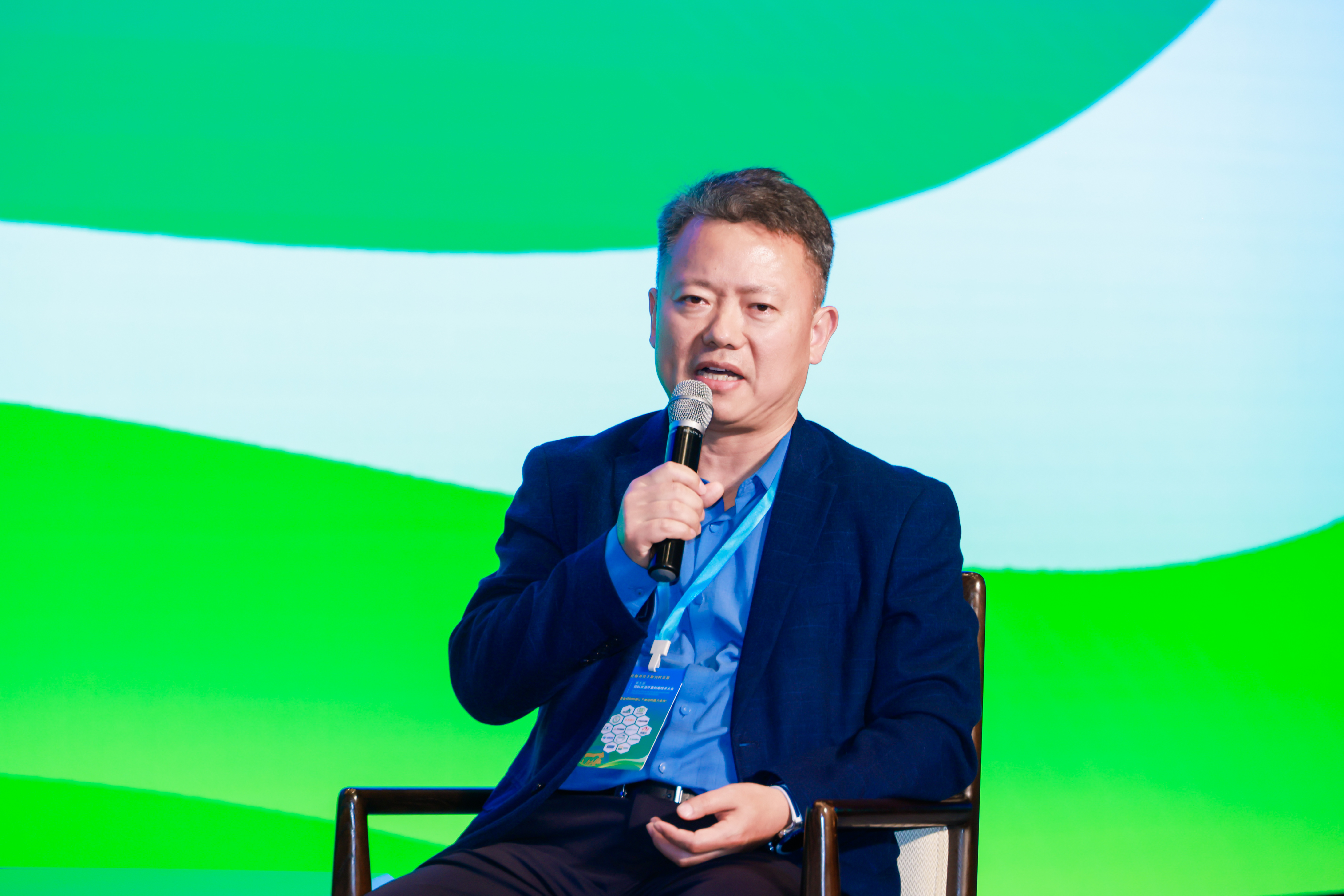 宁夏大学饲料工程技术研究中心专家应邀出席第...