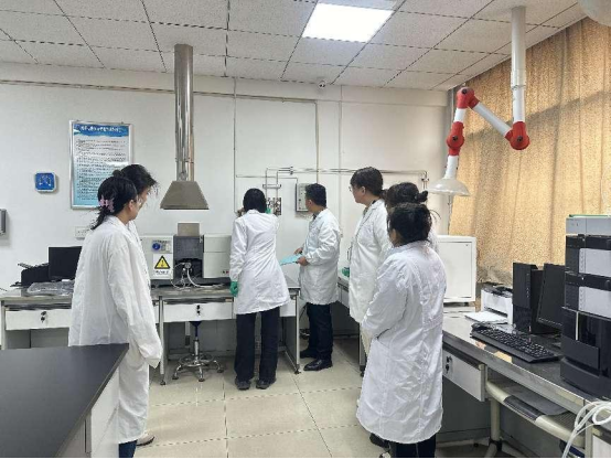 宁夏大学饲料工程技术研究中心开展新学期安全...